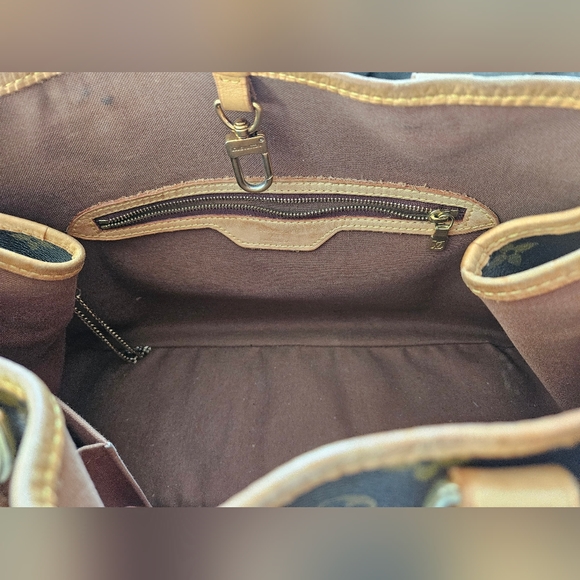 Authentic Louis Vuitton Monogram Batigonolles - Picture 12 of 14